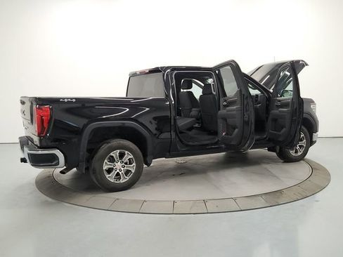 Used 2025 GMC Sierra 1500 SLT AWD/4WD image 15