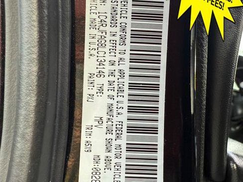 Used 2020 Jeep Grand Cherokee Laredo image 32