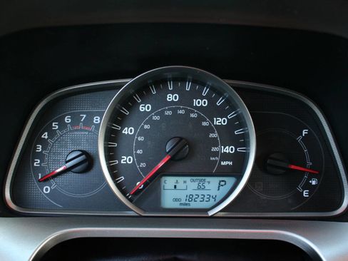 Used 2014 Toyota RAV4 LE image 12