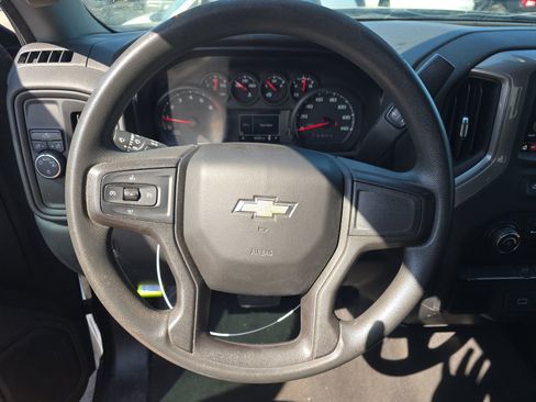 Used 2020 Chevrolet Silverado 1500 Custom w/ Custom Value Package image 14