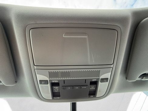Used 2018 Acura RDX FWD image 40
