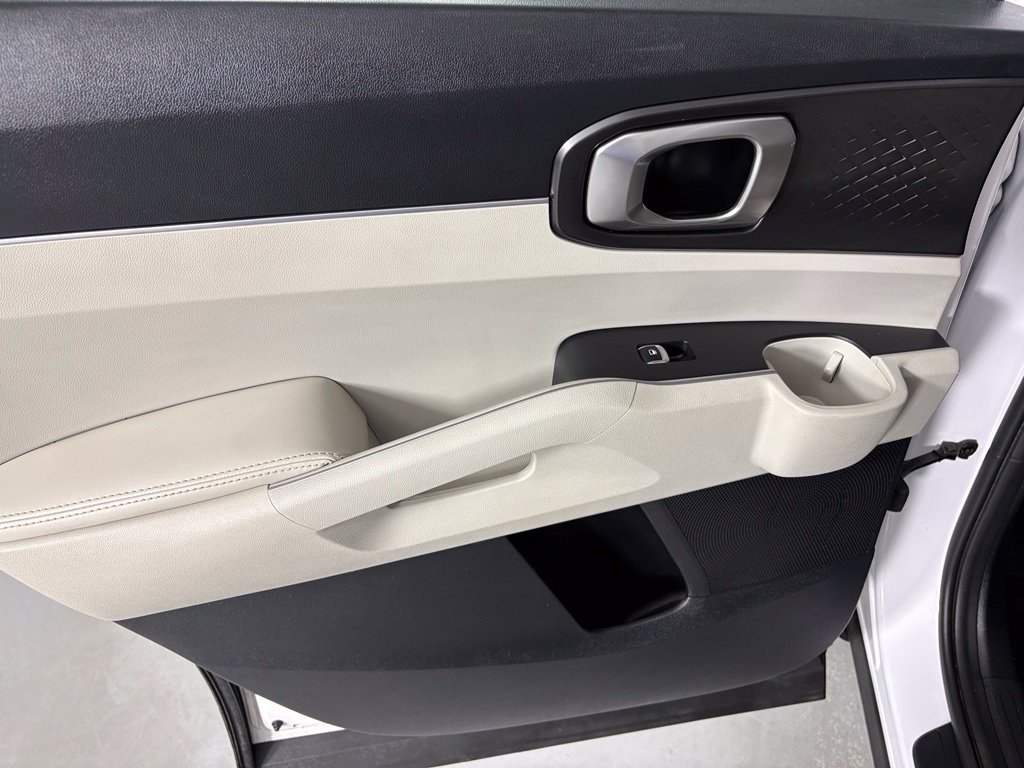 Used 2022 Kia Sorento S w/ Panoramic Sunroof Package FWD image 39