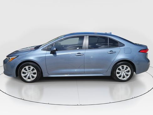 Used 2026 Toyota Corolla LE FWD image 4