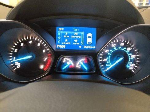 Used 2015 Ford Escape SE image 23