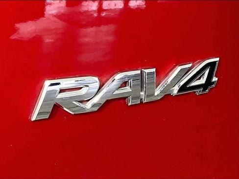 Used 2017 Toyota RAV4 XLE w/ Carpet Mat Package FWD image 30