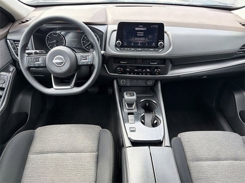 Certified 2023 Nissan Rogue SV image 4