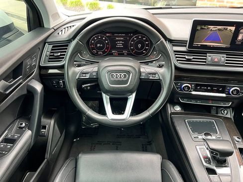 Used 2019 Audi Q5 2.0T Premium Plus w/ Premium Plus Package AWD/4WD image 12