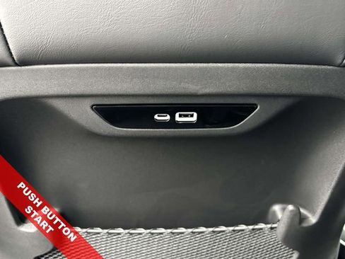 New 2026 Chrysler Pacifica Select image 8