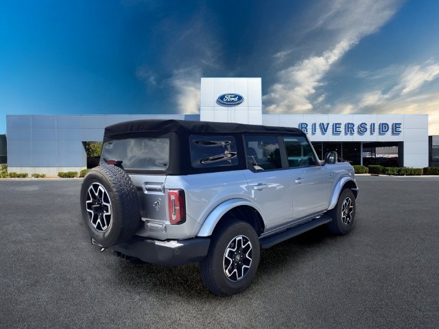 Used 2021 Ford Bronco Outer Banks AWD/4WD image 3