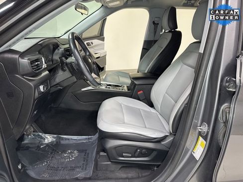 Used 2021 Ford Explorer XLT w/ Equipment Group 202A image 13