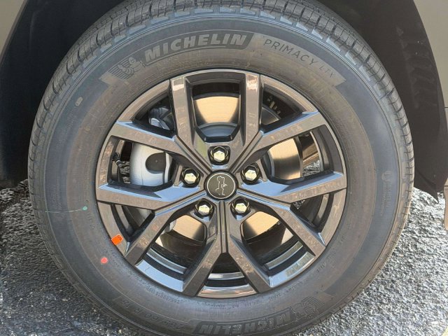 New 2027 Jeep Grand Cherokee Altitude AWD/4WD image 30
