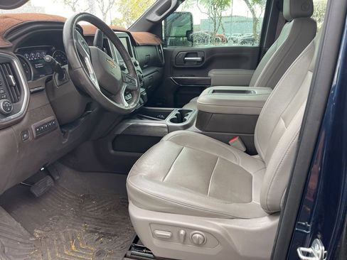 Used 2022 Chevrolet Silverado 3500 LTZ w/ LTZ Plus Package image 8