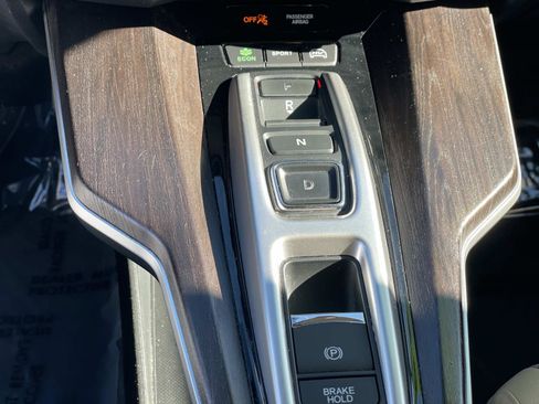 Used 2018 Honda Clarity Plug-In Hybrid image 11