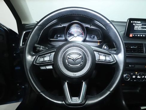 Used 2018 MAZDA MAZDA3 Grand Touring FWD image 19