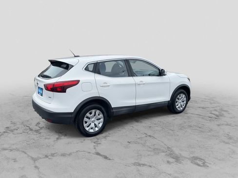 Used 2019 Nissan Rogue Sport S image 8