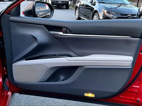 Used 2019 Toyota Camry XSE image 22