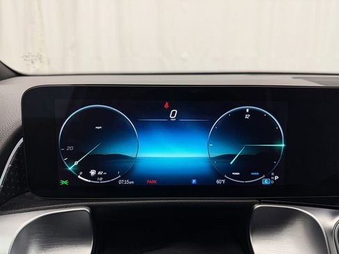 Used 2025 Mercedes-Benz GLB 250 image 9