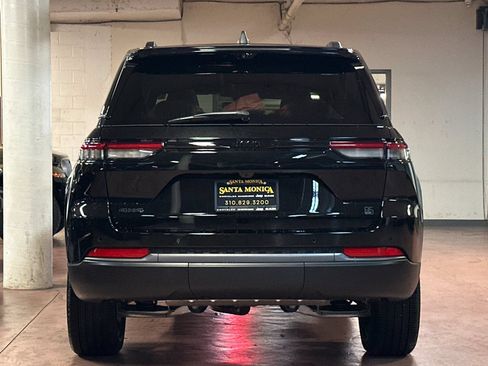 New 2026 Jeep Grand Cherokee Limited AWD/4WD image 4
