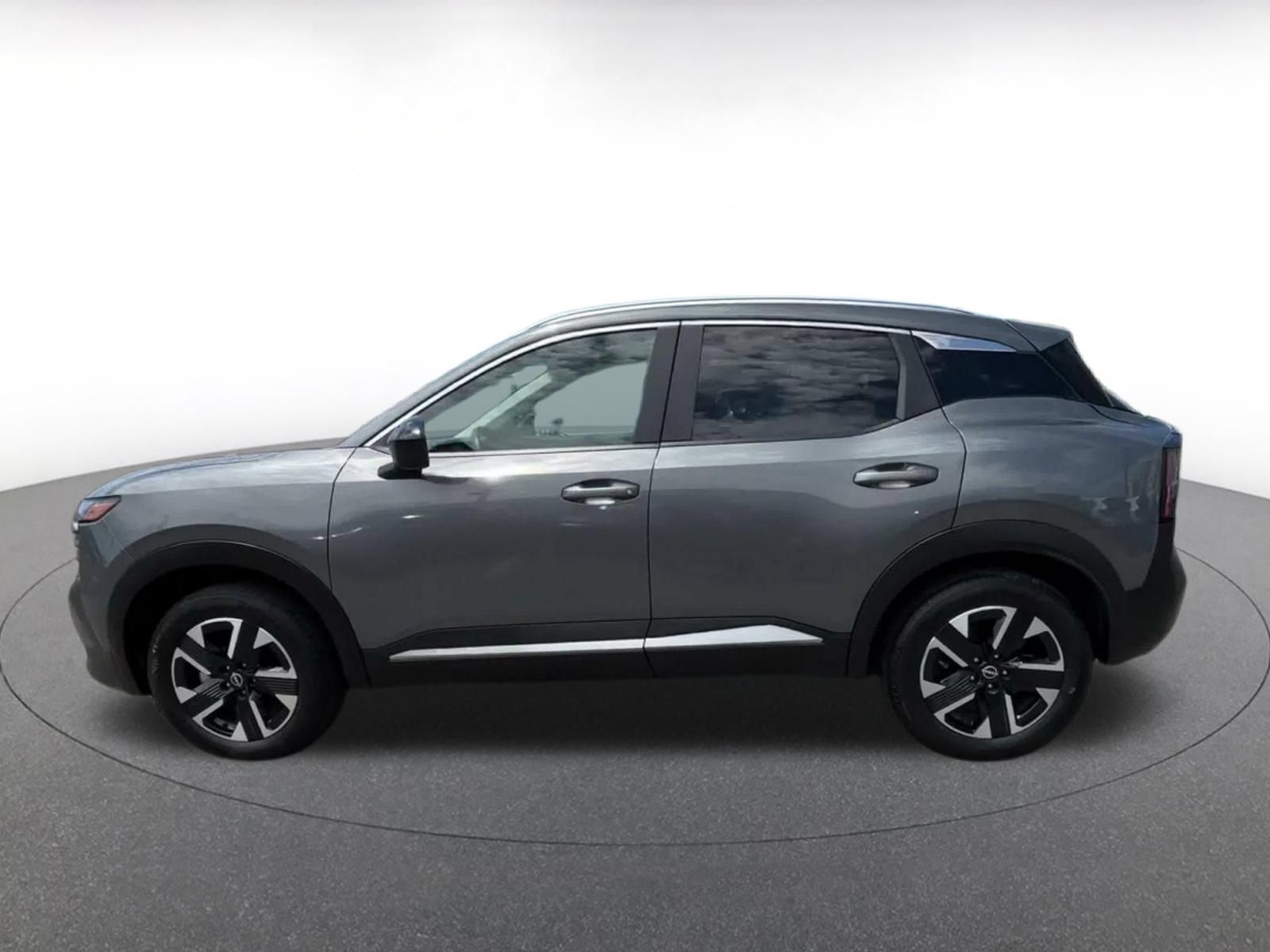 Used 2026 Nissan Kicks SV w/ Cold Weather Package AWD/4WD image 8
