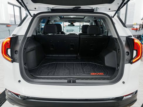 Used 2023 GMC Terrain SLE w/ Driver Convenience Package image 42