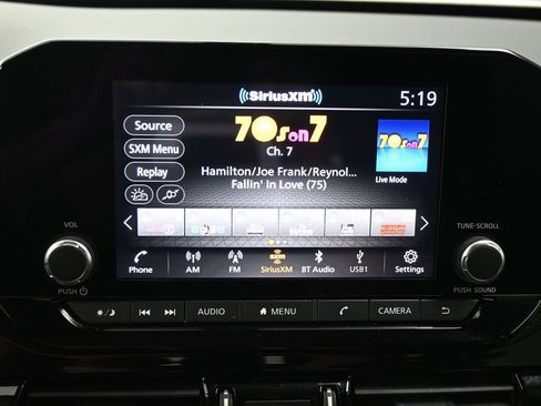 Certified 2025 Nissan Pathfinder SV FWD image 17