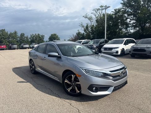 Used 2016 Honda Civic Touring image 19