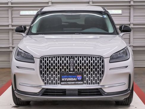 Used 2023 Lincoln Corsair FWD image 4