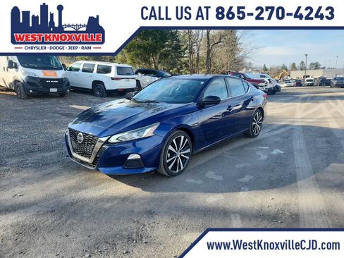 Used 2022 Nissan Altima 2.5 SR image 1