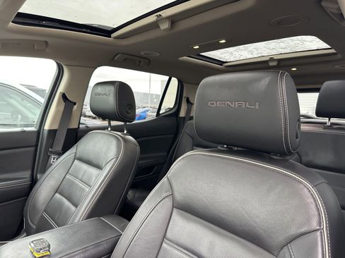 Used 2018 GMC Acadia Denali AWD/4WD image 5