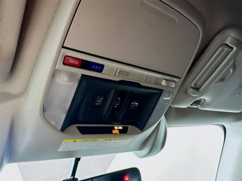 Used 2019 Subaru Forester Limited w/ Popular Package #3 image 33