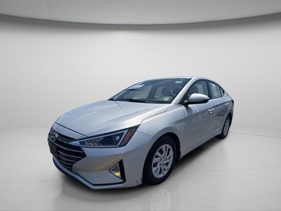 Used 2019 Hyundai Elantra SE w/ Winter Weather Package
