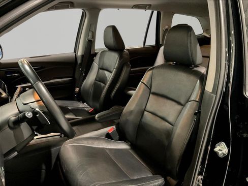 Used 2016 Honda Pilot Touring image 21