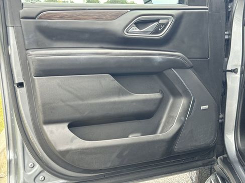 Used 2021 Chevrolet Tahoe LT w/ LT Signature Package image 14