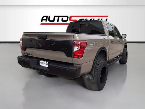 Used 2023 Nissan Titan PRO-4X w/ Pro-4x Convenience Package AWD/4WD image 7