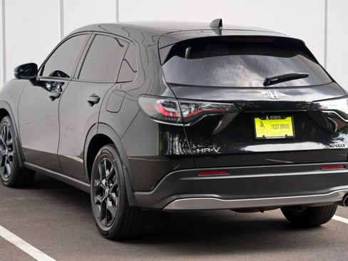 Used 2023 Honda HR-V Sport image 42