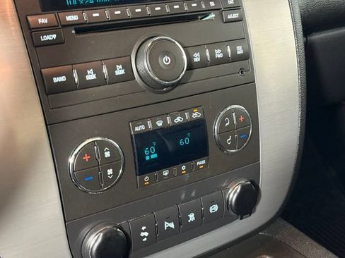 Used 2011 GMC Sierra 2500 SLT w/ SLT Convenience Package AWD/4WD image 23