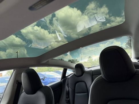 Used 2023 Tesla Model 3 Standard Range RWD image 18