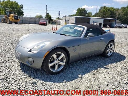 Used 2006 Pontiac Solstice Convertible w/ Premium Package image 3