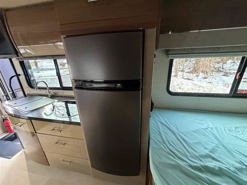 Used 2015 Mercedes-Benz Sprinter 3500 image 40