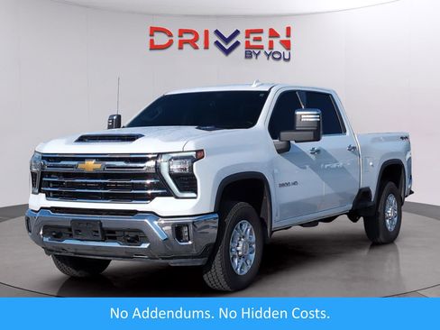 Used 2024 Chevrolet Silverado 2500 LTZ image 1