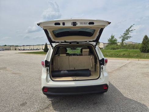 Used 2015 Toyota Highlander Limited AWD/4WD image 10