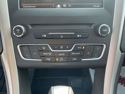 Used 2016 Ford Fusion SE w/ Equipment Group 502A image 20