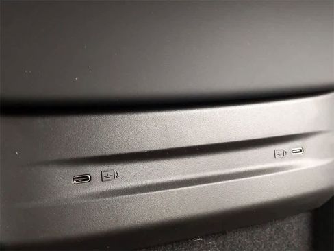 New 2025 Volvo EX90 Plus image 29