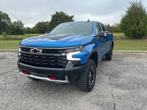 Used 2024 Chevrolet Silverado 1500 ZR2 image 1