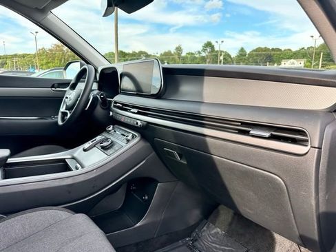 Used 2023 Hyundai Palisade SE AWD/4WD image 28