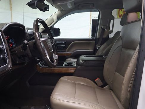 Used 2018 GMC Sierra 1500 SLT image 16