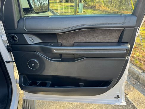 Used 2019 Ford Expedition Limited w/ Equipment Group 301A image 40