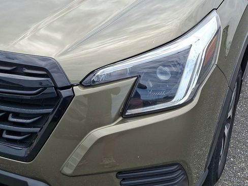 Used 2023 Subaru Forester Premium AWD/4WD image 12