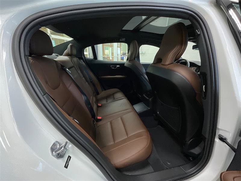Used 2021 Volvo S60 T8 Inscription AWD/4WD image 27