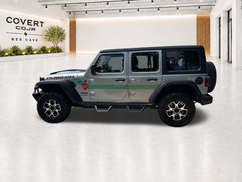 Used 2020 Jeep Wrangler Unlimited Rubicon w/ Dual Top Group AWD/4WD image 6